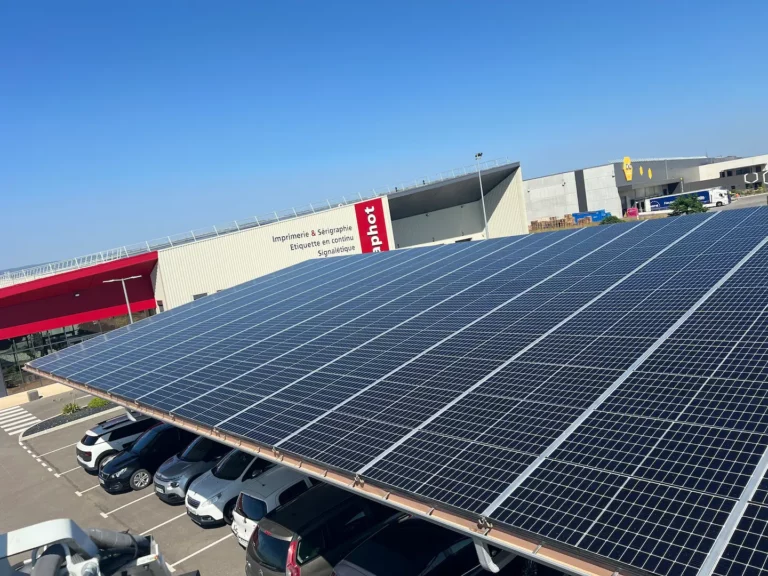 Nettoyage centrale photovoltaïque à St-Paul-Trois-Châteaux